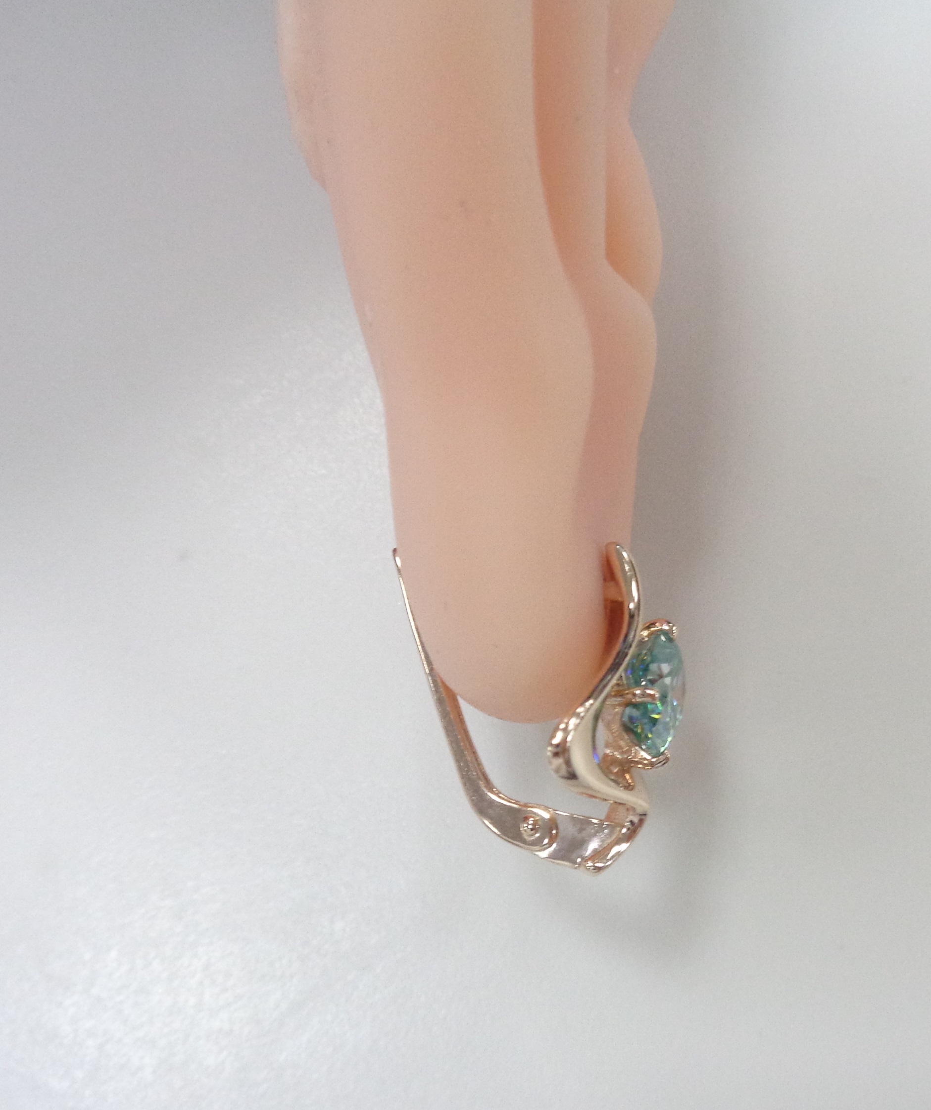 Серебряные серьги с муассанитами Параиба